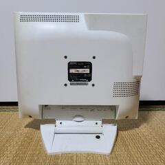 壊れたテレビ 15.4インチの画像
