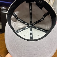 【NewEra59Fifty】グレーキャップの画像