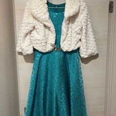 ドレス　Mサイズ