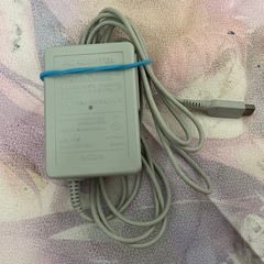 ニンテンドー3DS 充電器