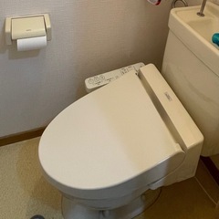 TOTOウォシュレット付き便座の画像