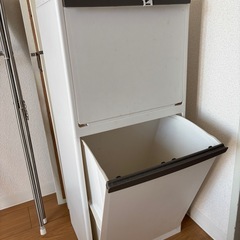 ニトリ　分別できるゴミ箱の画像