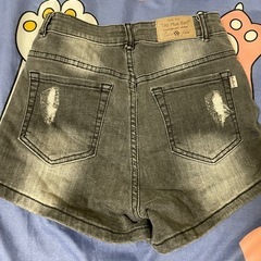 ジンーズパンツの画像