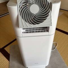 除湿サーキュレーター 2022年製