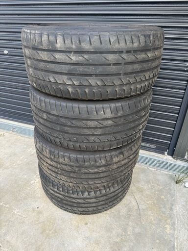 245/35r20 夏タイヤ4本