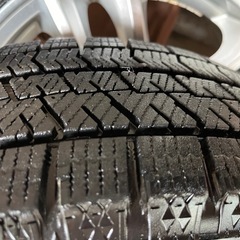 BLIZZAK VRX2 スタッドレスタイヤの画像