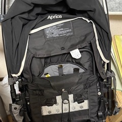 aprica ベビーカーの画像