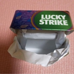 新パッケージ　ラッキーストライク　ベリーメンソール20　 glo...