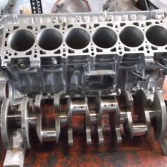 Mベンツ.V12.AMG.72エンジンをリペアーする.EV時代残...