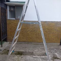 脚立　中古品　６月１日引取可能な方の画像