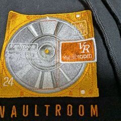 ボルトルーム　パーカー　刺繍の画像