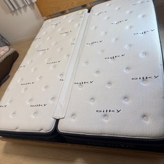 ニトリベッド　クイーンサイズ　フレームセット　　