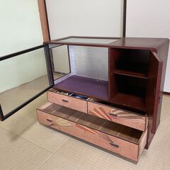 レトロな飾り棚をお譲りいたします。の画像