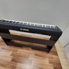 YAMAHA電子ピアノP85の画像