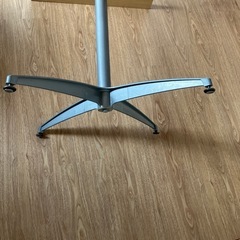 カフェテーブルの画像