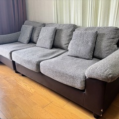 ニトリ3人掛けソファの画像