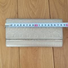 金色の財布