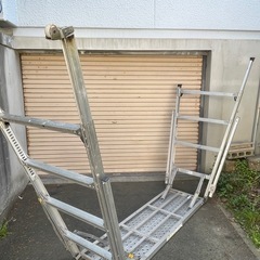 アルミ折り畳み足場の画像