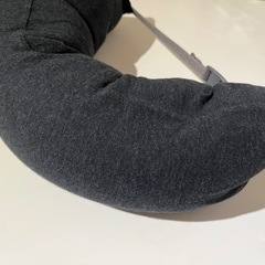 【6/4,5取りに来れる方】【6/4締切】 無印良品 フィットするネッククッション【杢黒】ネックピロー【受け取り場所武蔵小杉駅も相談可能】の画像