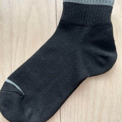 最終値下げ！【未使用】キッズ用　ショートソックス　グレー✖️黒　2足セットの画像