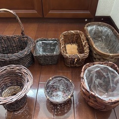 花用(アレンジメント)のかご・バスケットの画像