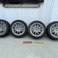 プリウスPHVに履いてました。