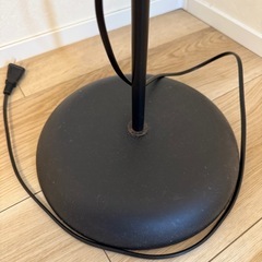 IKEA フロアランプ　トーガルプの画像