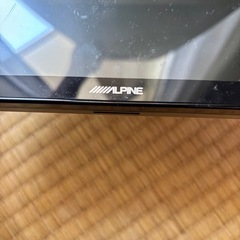 アルパイン製フリップダウンモニターの画像