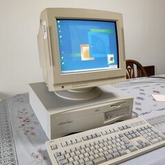 ①最近価値が出てきているオールドパソコンのFMV +ブラウン管モニター