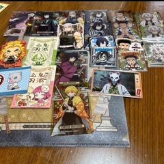 画像3枚。鬼滅の刃グッズ40点オマケカード10枚付きの画像