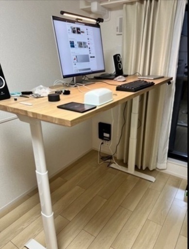 Flexispot フレキシスポット 電動デスク 3万円の大型天板とケーブルトレーとロジクールスピーカー付き