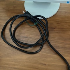 NEC モニター　HDMI端子、電源ケーブル付きの画像