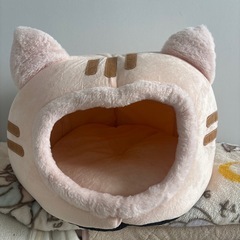 ■猫型ペットベッド 　サイズ:Mサイズ