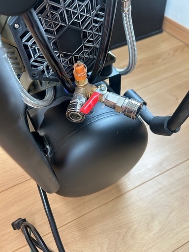 エアーコンプレッサー