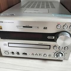 ONKYOのコンポ（NFR-71X）の画像