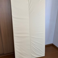 折りたたみクッションフロアマット170×170の画像