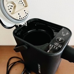 象印　デザイン電気ポット ブラック ゴールドの画像