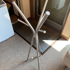 ハンガーラックの画像