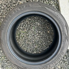 夏タイヤ2本の画像
