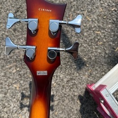 TOKAI トーカイ VB-48 バイオリンベース サンバースト系 ソフトケース付きの画像