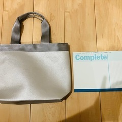 【新品】バック　シルバーの画像