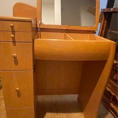 ヴィンテージ家具　コンセント穴付き　鏡台　ドレッサー　化粧台　鏡収納　デスクの画像