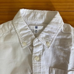 UNIQLO 白シャツ　キッズ　110㎝の画像