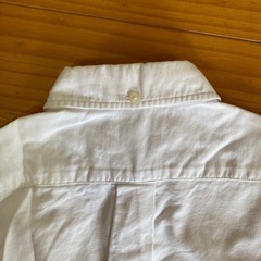 UNIQLO 白シャツ　キッズ　110㎝の画像