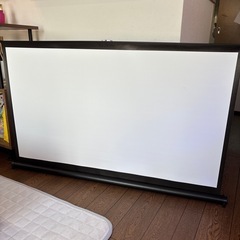 自立型折りたたみスクリーン