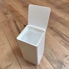 抗菌加工ダストボックス(ゴミ箱プリート ホワイト)の画像