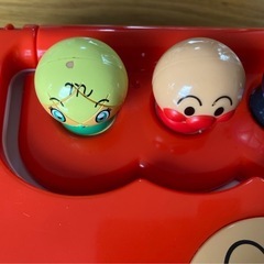 たっぷりキーでカタカタ楽しい！ アンパンマンおしゃべりパソコンの画像