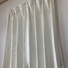 小窓用、白カーテン✖️2【取引中】