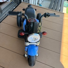 乗用玩具 子供用 電動バイク