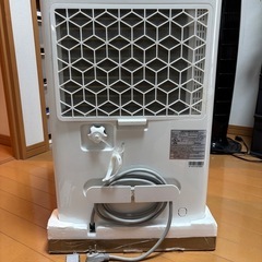 Midea Dehumidifier 除湿機の画像